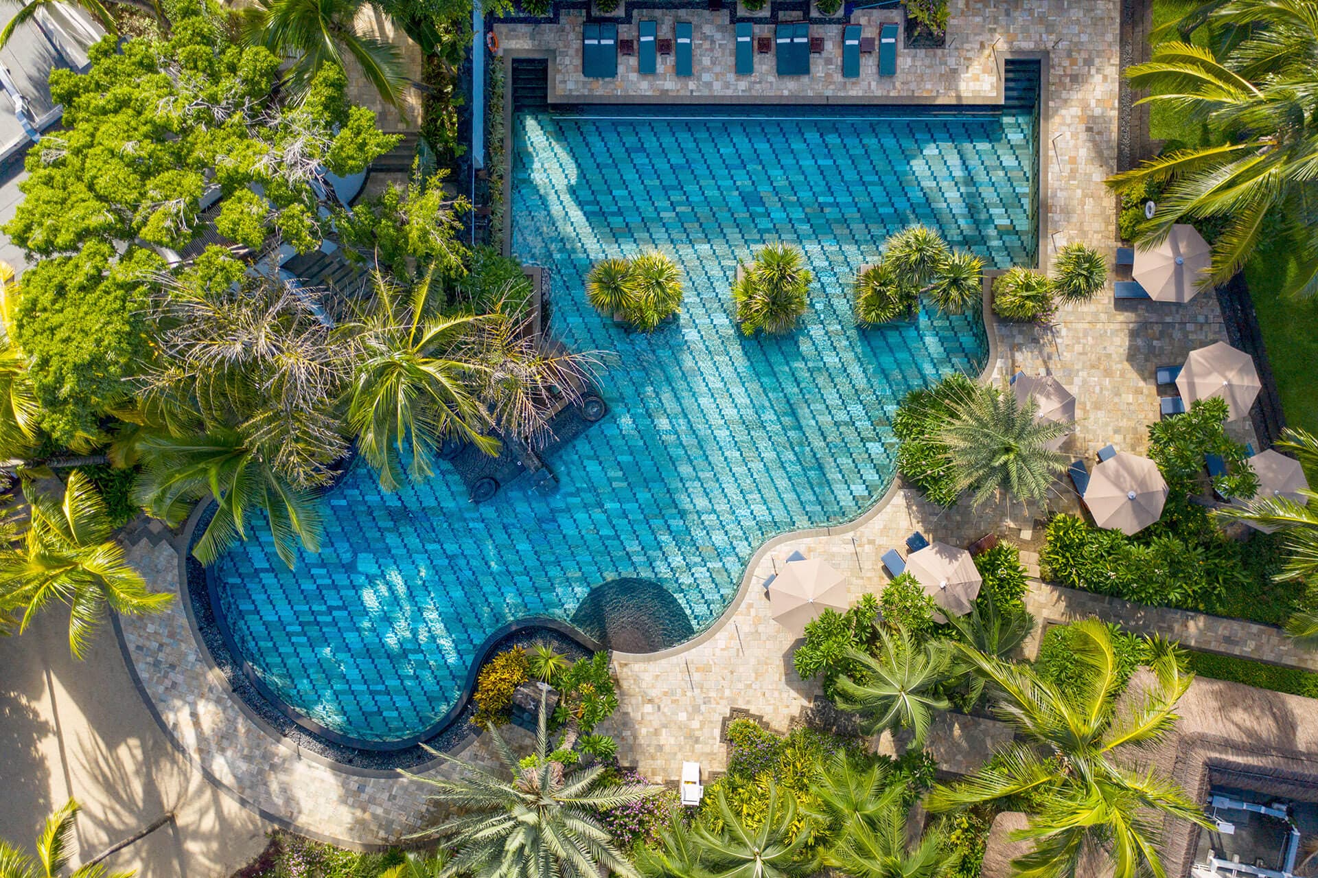 Swimming pool at Shangri-La Le Touessrok