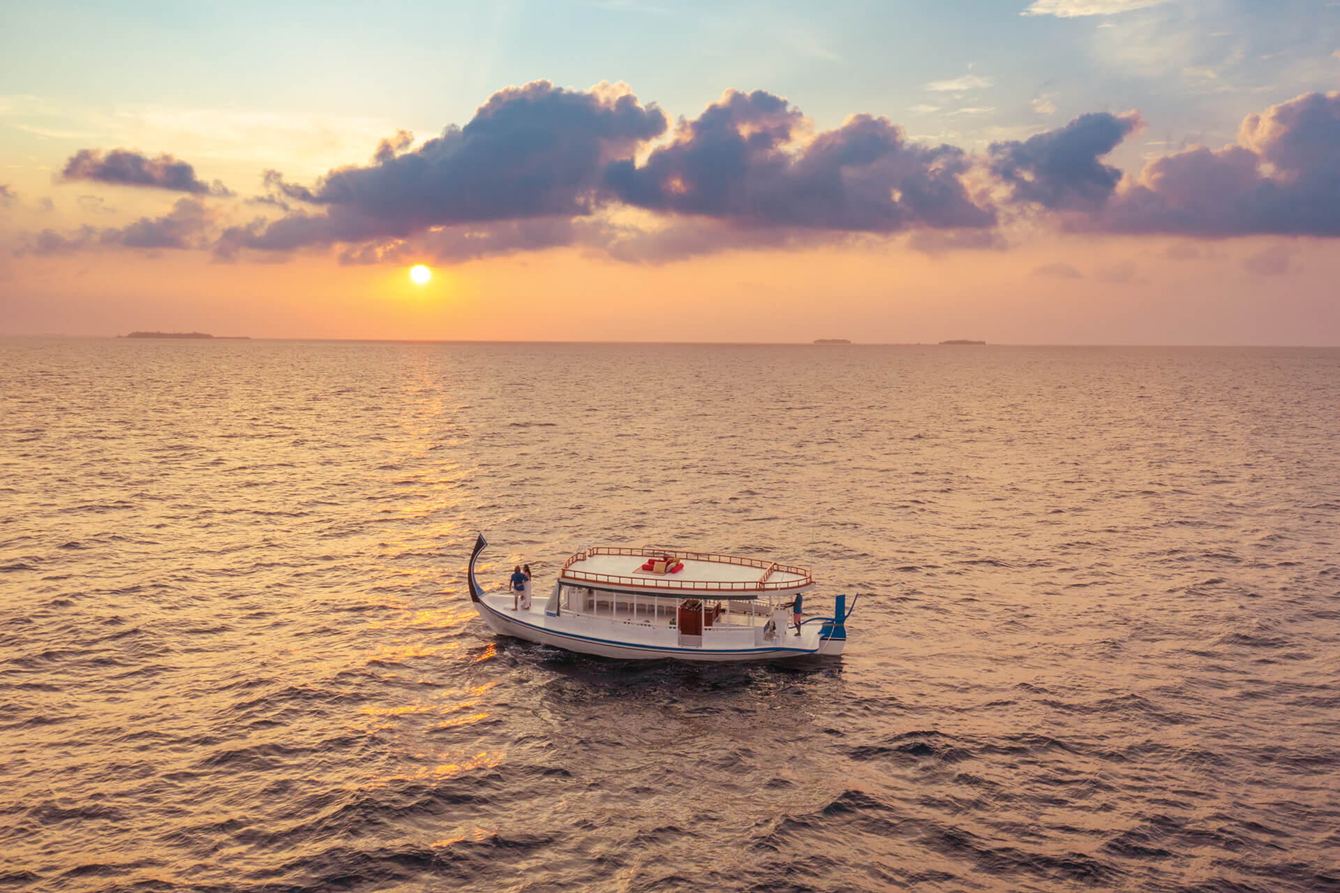 Sunset boat trip at OBLU Lobigili