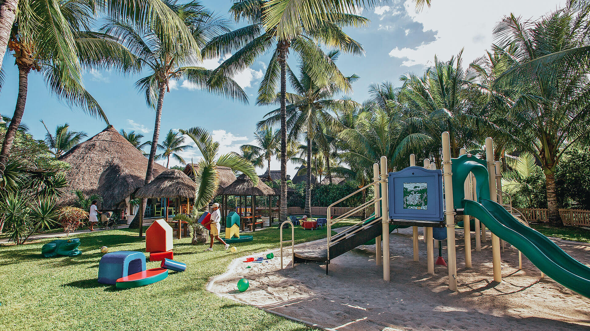 Kids Club at La Pirogue